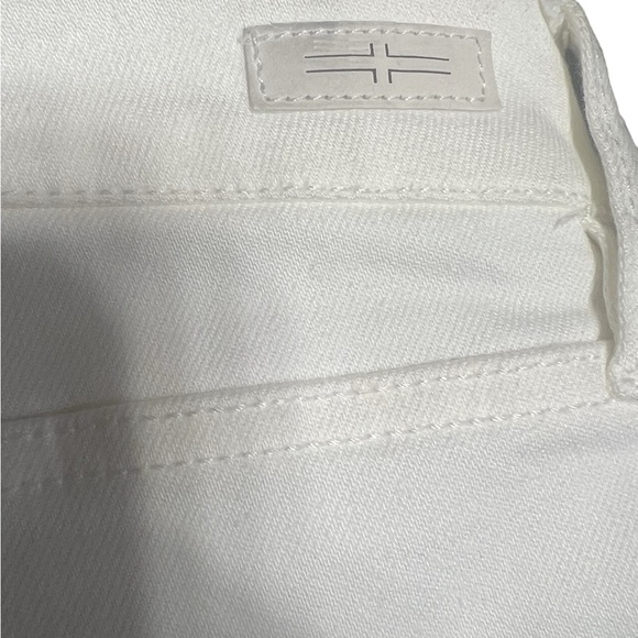 Liverpool Los Angeles, Size 12, White Capris. N28 - Picture 5 of 13